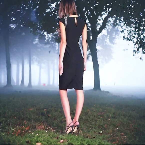$159 London Dress Embellished Neck Bodycon Sheath 10 Large Black Jewel Shoulder - Picture 5 of 16